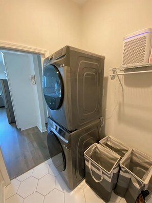 Interior - Knoxville Farragut Home Top Golf Turkey Creek Shopping UT Games (Knoxville)