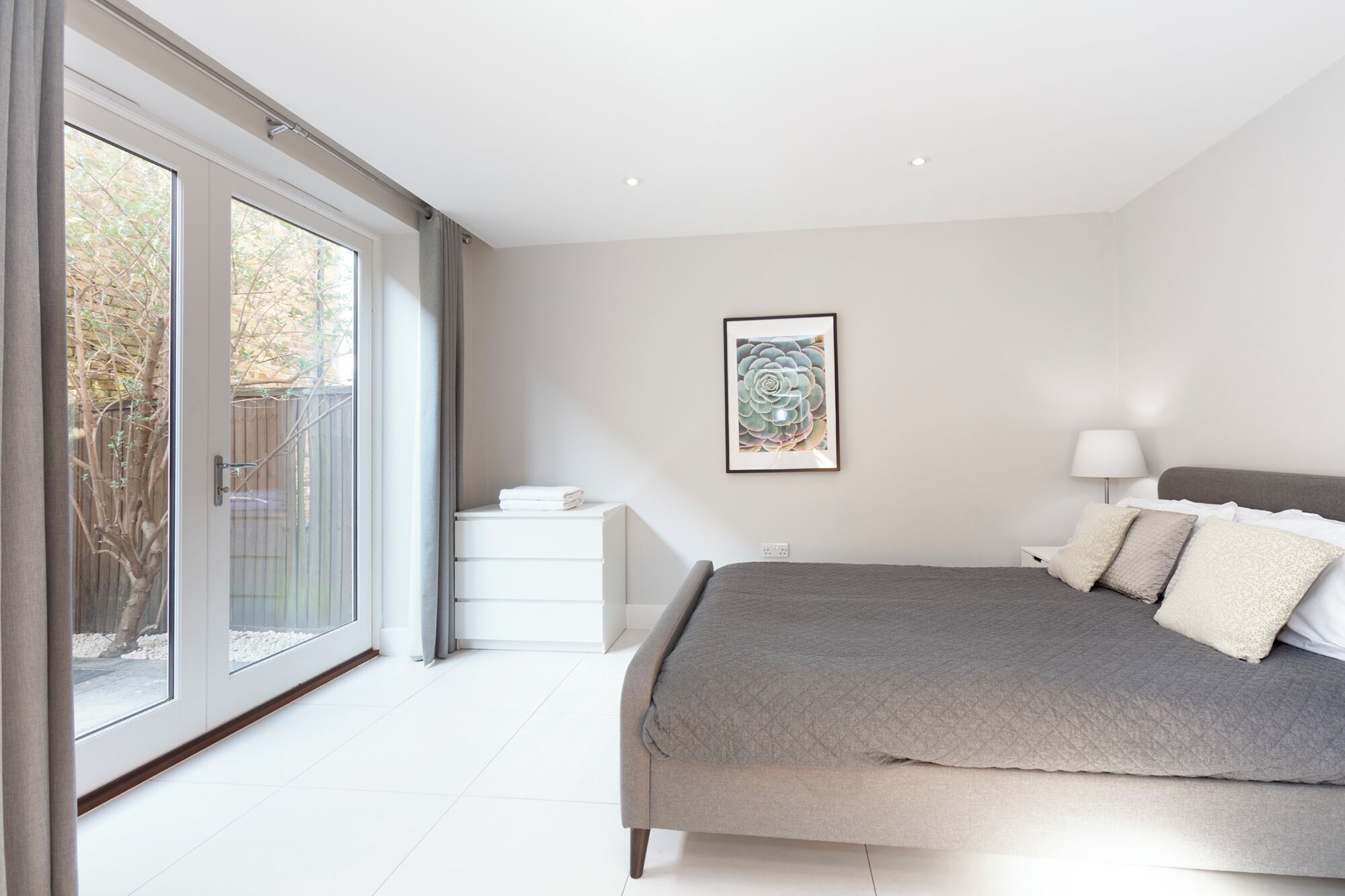 Deluxe House | Iron/ironing board, free WiFi, bed sheets