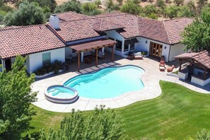 Pool - Beautiful villa in Paso Robles Wine Country with Swimming Pool and Hot Tub (Paso Robles)