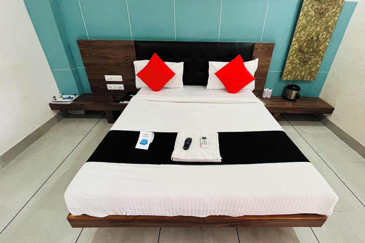 Habitación doble Deluxe | 1 habitación, escritorio y wifi gratis