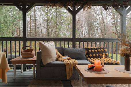 Property grounds. Auberge Old Chelsea Vacation Home
