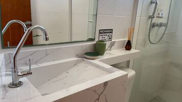 Apartamento | Banheiro | Chuveiro