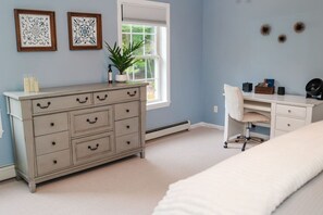 4 bedrooms, desk, iron/ironing board, travel cot