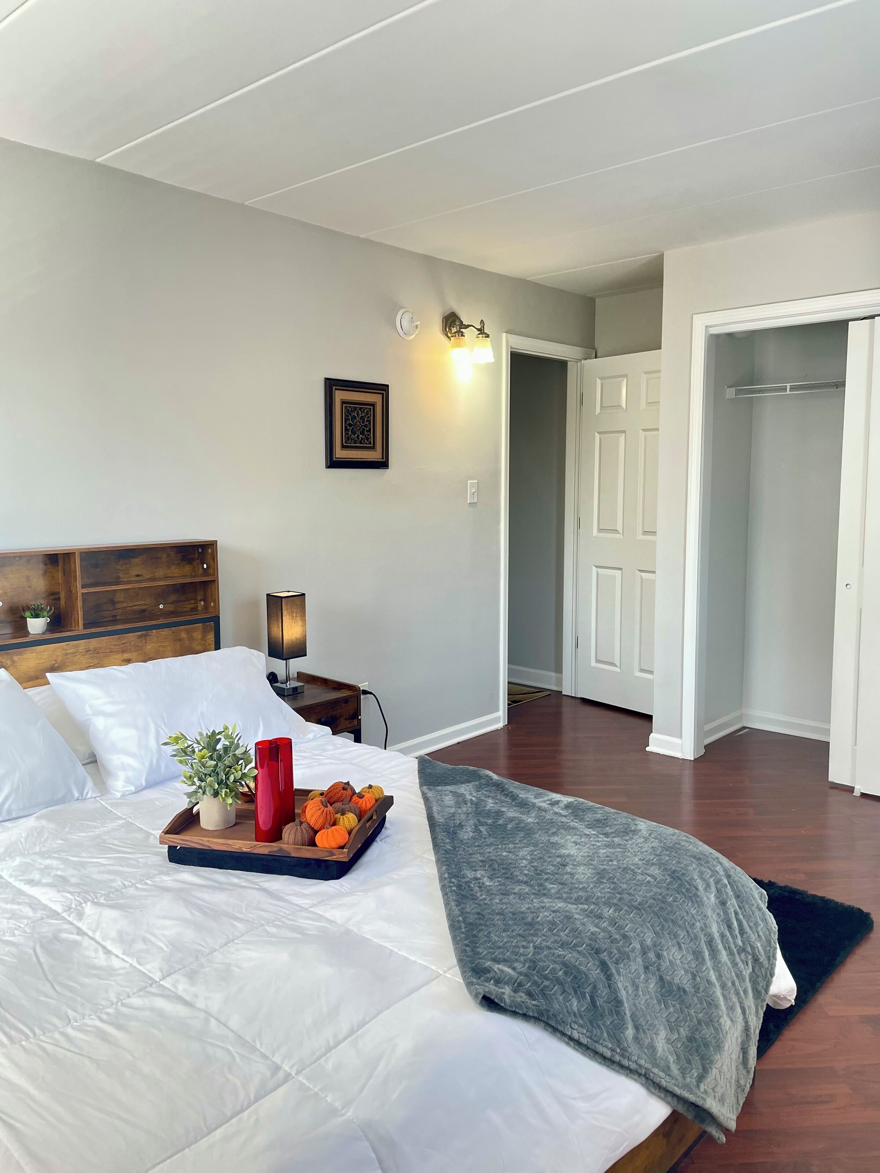 3 多间卧室、熨斗/熨衣板、WiFi、床单