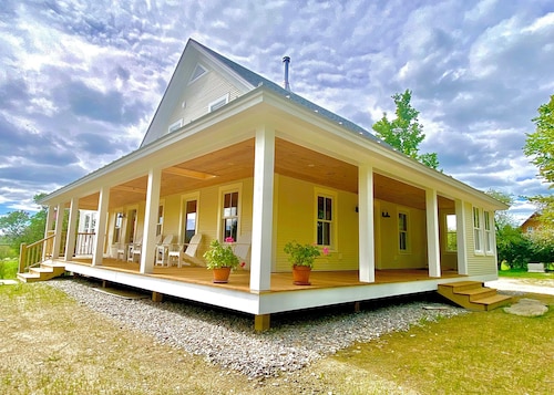 Boutique Country Vermont Farmhouse Fully Remodeled