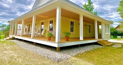 Boutique Country Vermont Farmhouse Fully Remodeled