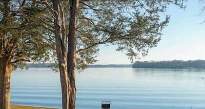 Lake Cabin Near Avondale, Lake Access