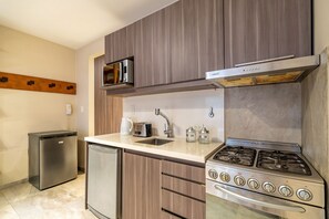 Kühlschrank, Mikrowelle, Ofen, Toaster