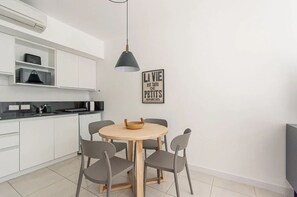 Dining - Comfortable stylish studio in Recoleta (Ciudad Autonoma de Buenos Aires)
