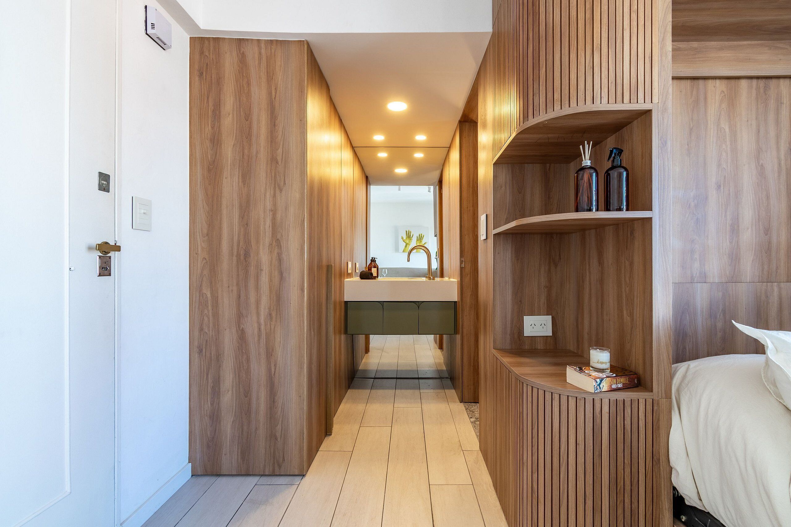 Acceso a internet y ropa de cama 