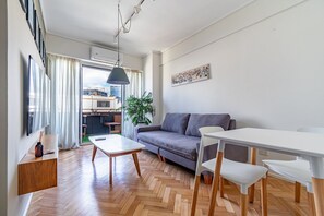 TV - Modern and cozy apartment in Retiro (Buenos Aires)