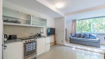 Fridge, microwave, oven, coffee/tea maker