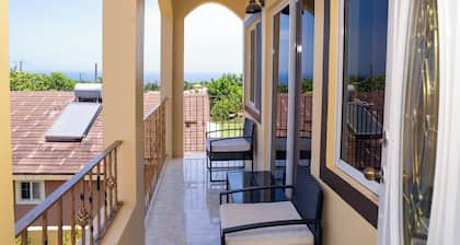 3-bedroom townhome in lovely St.Bran's Burg with WiFi, fitness room