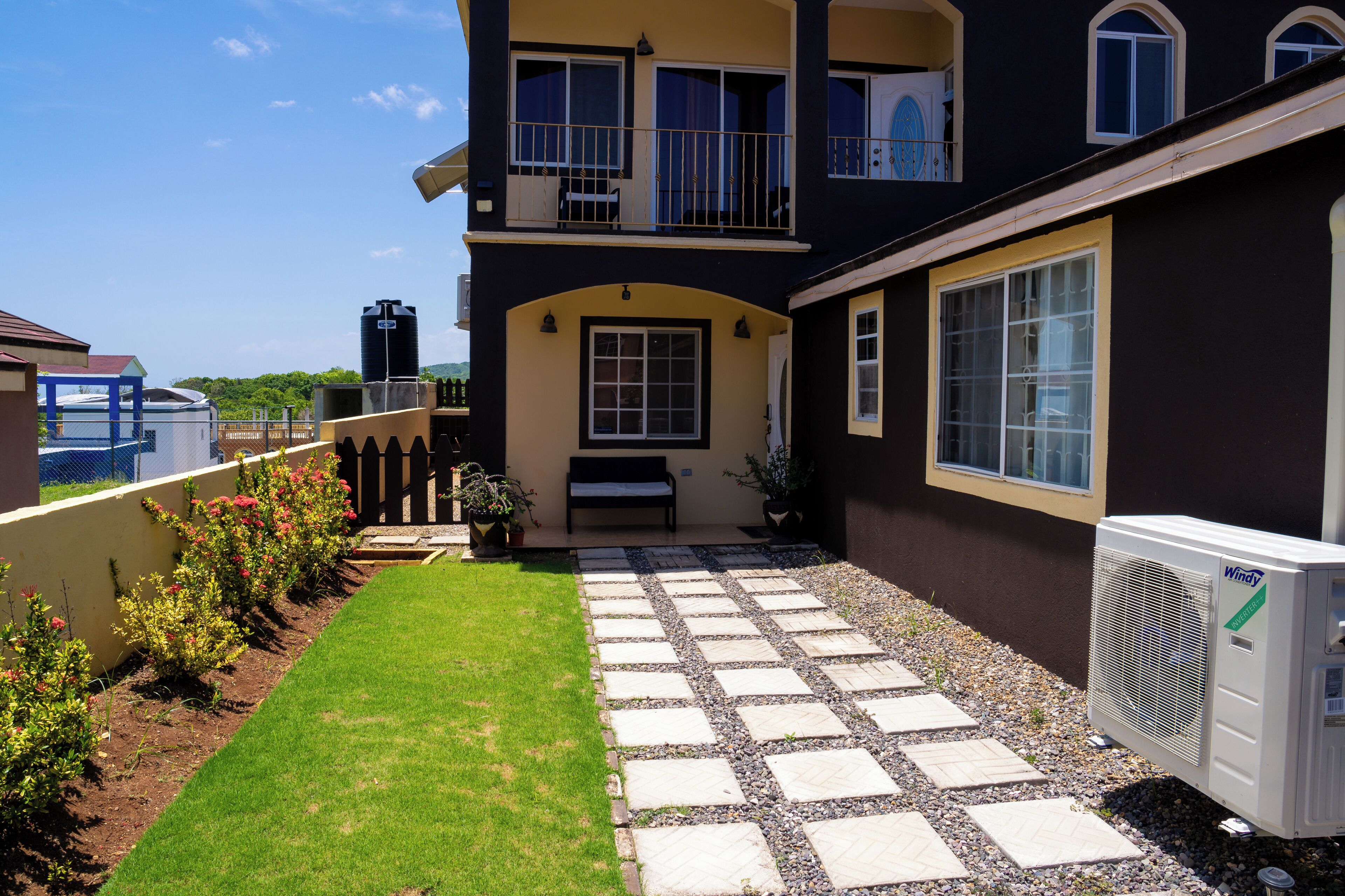 المنطقة المحيطة بالمنشأة