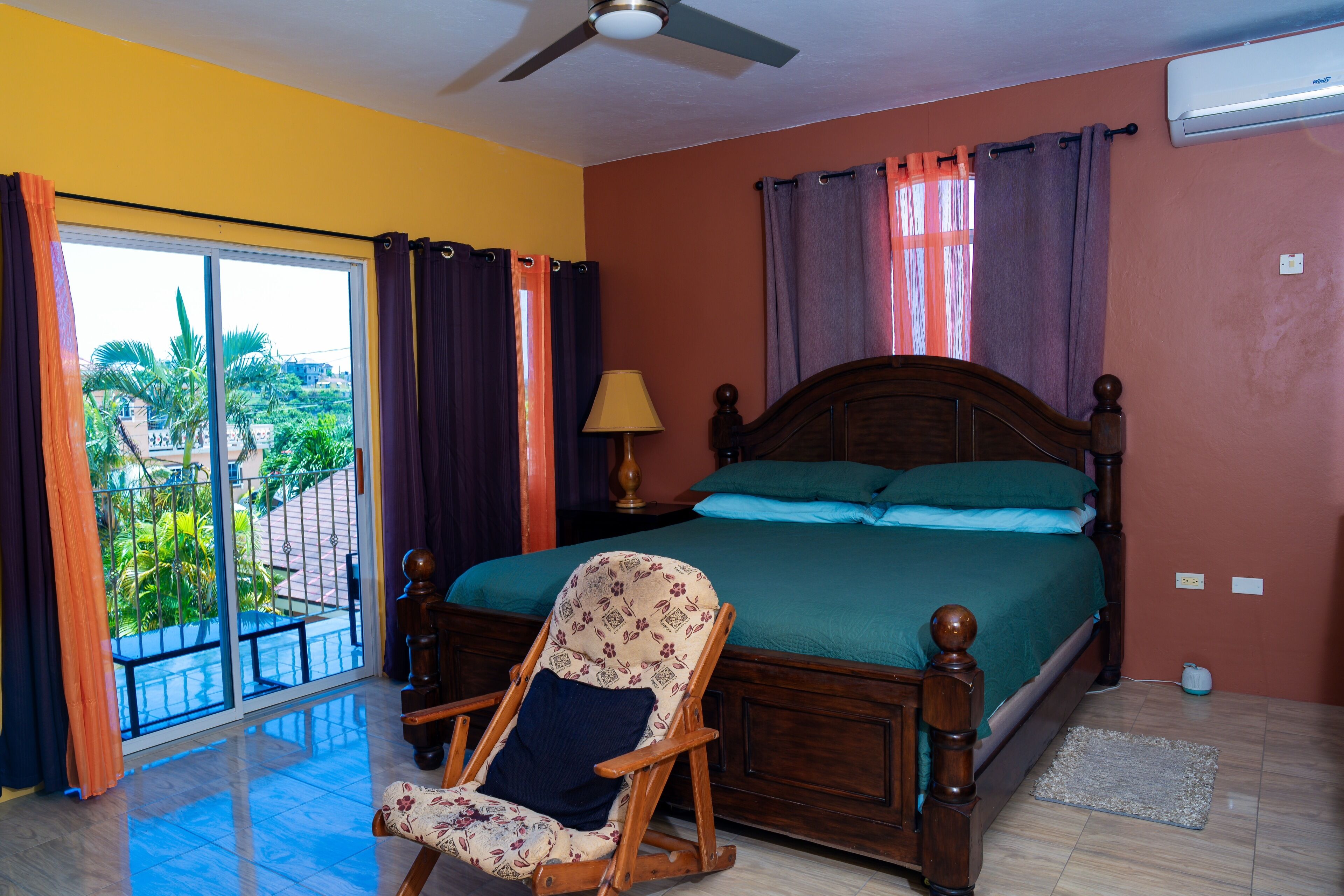 3 bedrooms, in-room safe, desk, iron/ironing board