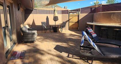 Robin`s Red Rock Getaway Suite B