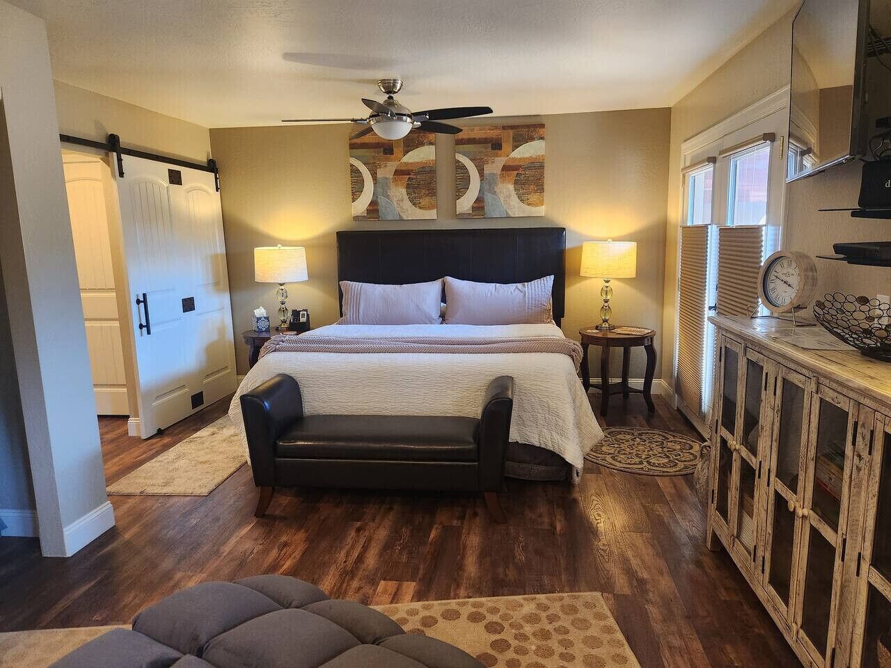 Iron/ironing board, WiFi (free), bed sheets