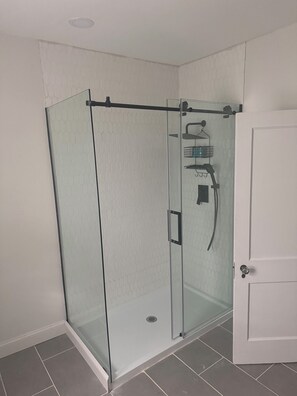 Handdoeken, zeep, shampoo, toiletpapier