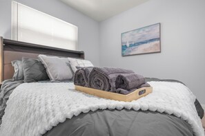 4 dormitorios, escritorio, tabla de planchar con plancha y wifi