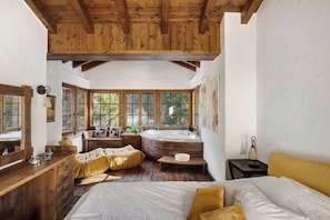 7 bedrooms, in-room safe, desk, iron/ironing board