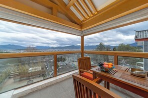 Panoramic Double Room | Terrace/patio - Cloudhaven Retreat (花开花落半山居) (Lijiang)