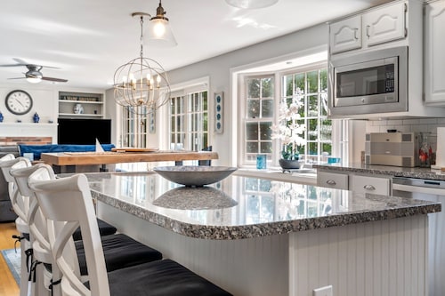 Maine Adventure 3BR Oasis Awaits!