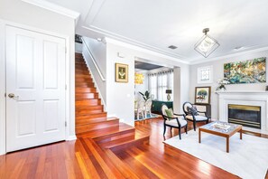 Ferienhaus, Mehrere Betten, Küche, Gartenblick (Deja Blue Retreat) | Innenbereich