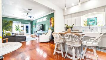 獨棟房屋, 多張床, 廚房, 花園景觀 (Deja Blue Retreat) | 住宿內部