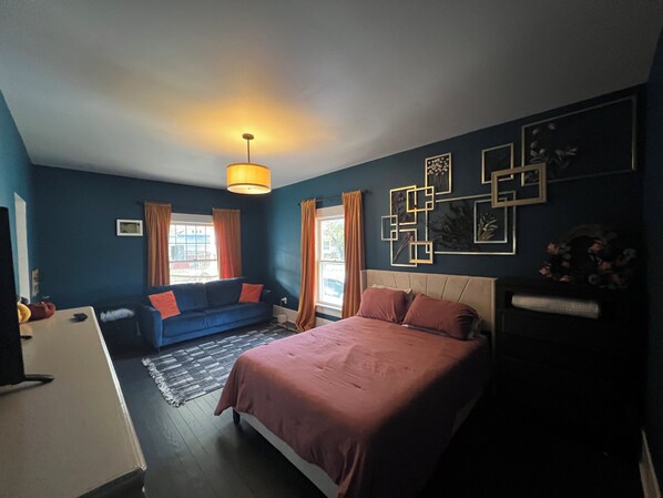 4 Schlafzimmer, Schreibtisch, Bügeleisen/Bügelbrett, kostenloses WLAN