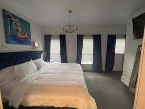 4 soverom, skrivebord, strykejern/-brett og wi-fi (inkludert)