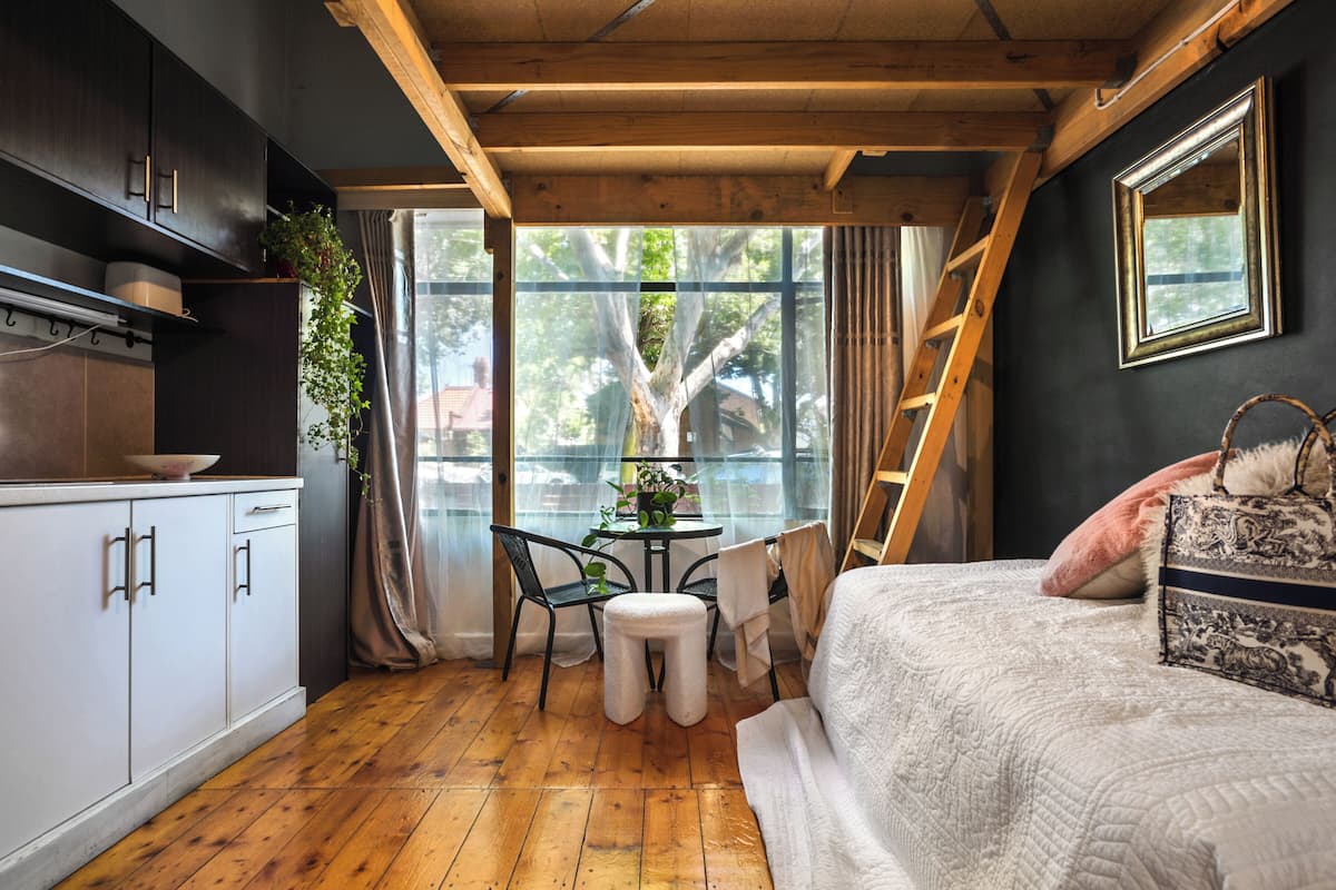 Family Studio Suite, Multiple Beds, Kitchen, Mezzanine | Living area