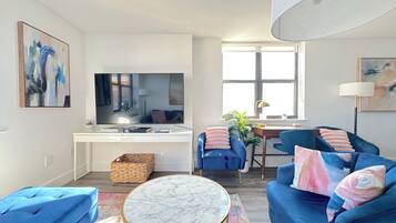 Smart TV, books