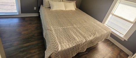 1 chambre, fer et planche Ă repasser, Wi-Fi, draps fournis