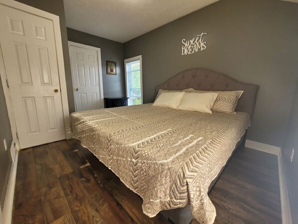 1 bedroom, iron/ironing board, WiFi, bed sheets