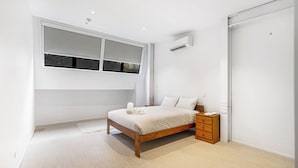 1 kamar tidur, setrika/meja setrika, Wi-Fi gratis, dan seprai linen