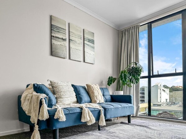 Lägenhet | Vardagsrum | Platt-tv