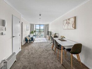Apartment | In-room dining