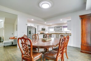 Dining - Walk to Winery: Family-Friendly Holt Getaway (Holt)