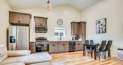 10 Mi to Dtwn LA: Cat-Friendly Rosemead Cottage