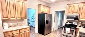 Family Friendly - <1 Mile to Campus