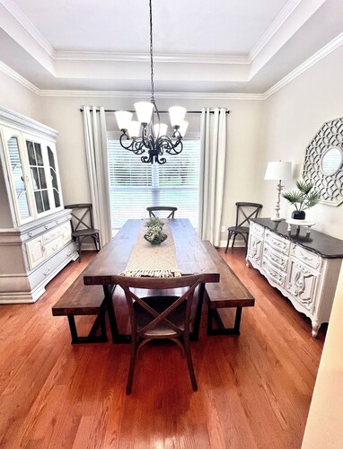 Family Friendly - <1 Mile to Campus