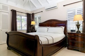 2 habitaciones, tabla de planchar con plancha, cuna de viaje y wifi 