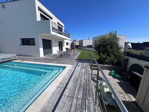 Piscine couverte, piscine extérieure
