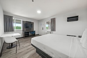 Studio, 1 Queen Bed, Non Smoking