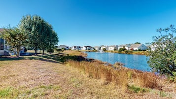 المنطقة المحيطة بالمنشأة