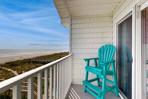 Property grounds - Coastal condo with ocean views, grilling area, and balcony (North Myrtle Beach)