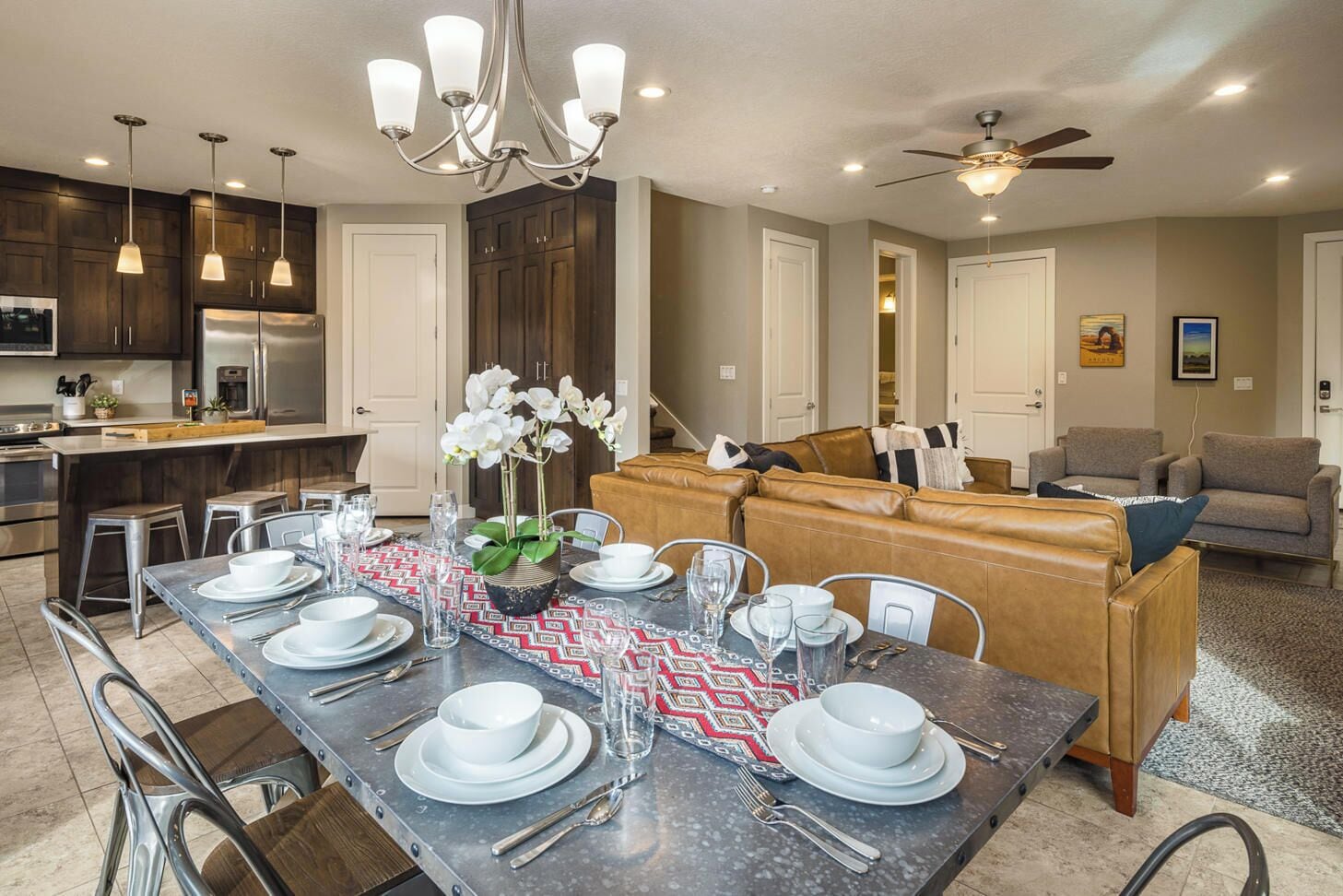 Maison Familiale, vue montagne | Restauration dans la chambre