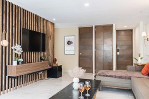 Smart TV, offices, printers