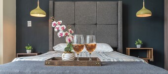 Grand living 3 BedRoom / Daily cleaning