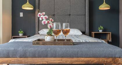 Grand living 3 BedRoom / Daily cleaning